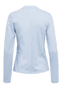 Lichtblauwe blazer van zachte stof, met lange mouwen, een getailleerde pasvorm en zonder zichtbare sluitingen of zakken aan de achterkant.