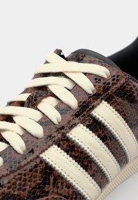 adidas Originals JAPAN - Trainers - preloved brown/cream white/core black
