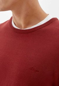 s.Oliver Strickpullover - dark red