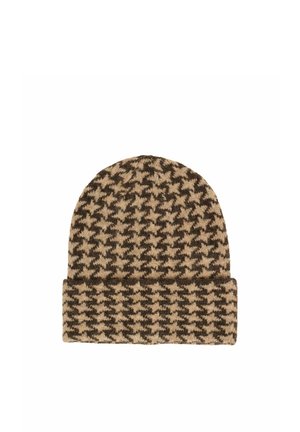 Knitted beige and dark brown houndstooth patterned beanie with a folded cuff.