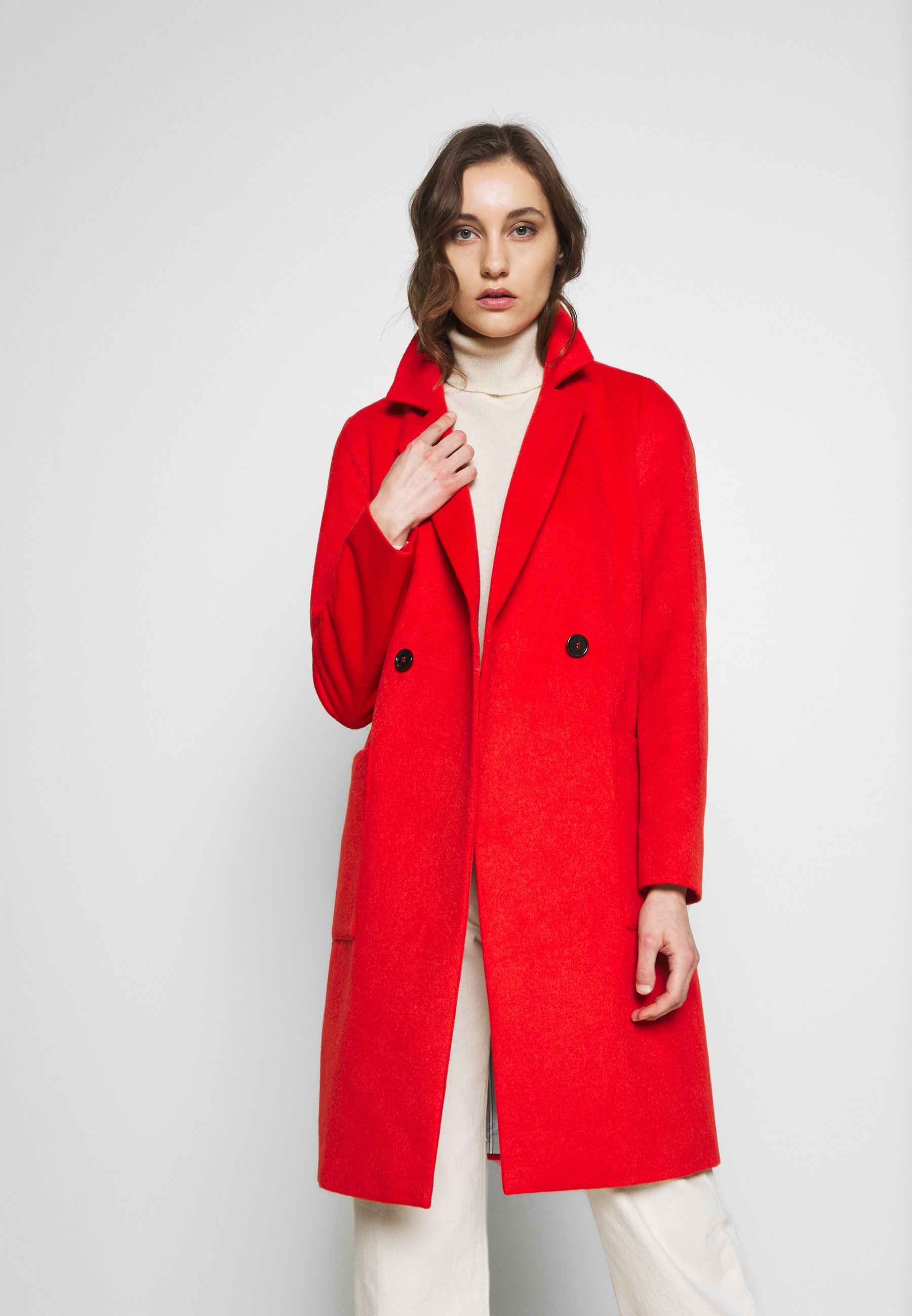 W przecenie płaszcze damskie w Zalando na wyprzedaży W przecenie płaszcze damskie w Zalando na wyprzedaży