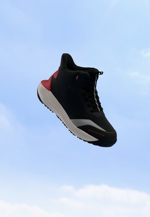 Viking, QUICKGO MID  - Високи маратонки - black/red