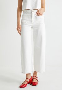 Koton HIGH WAIST  - Flared-farkut - off white