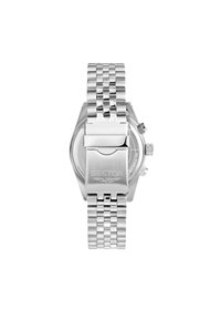 Orologio cronografo in acciaio inossidabile argentato con bracciale in maglia, caratterizzato da una finitura spazzolata, chiusura a morsetto e pulsanti chiaramente etichettati.