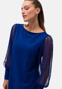 zero MIT TRANSPARENTEN ÄRMELN - Jerseyjurk - sodalite blue