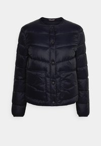 Černá prošívaná bunda s patentkami, kulatým výstřihem, dlouhými rukávy, horizontálním prošíváním a dvěma předními náprsními kapsami.