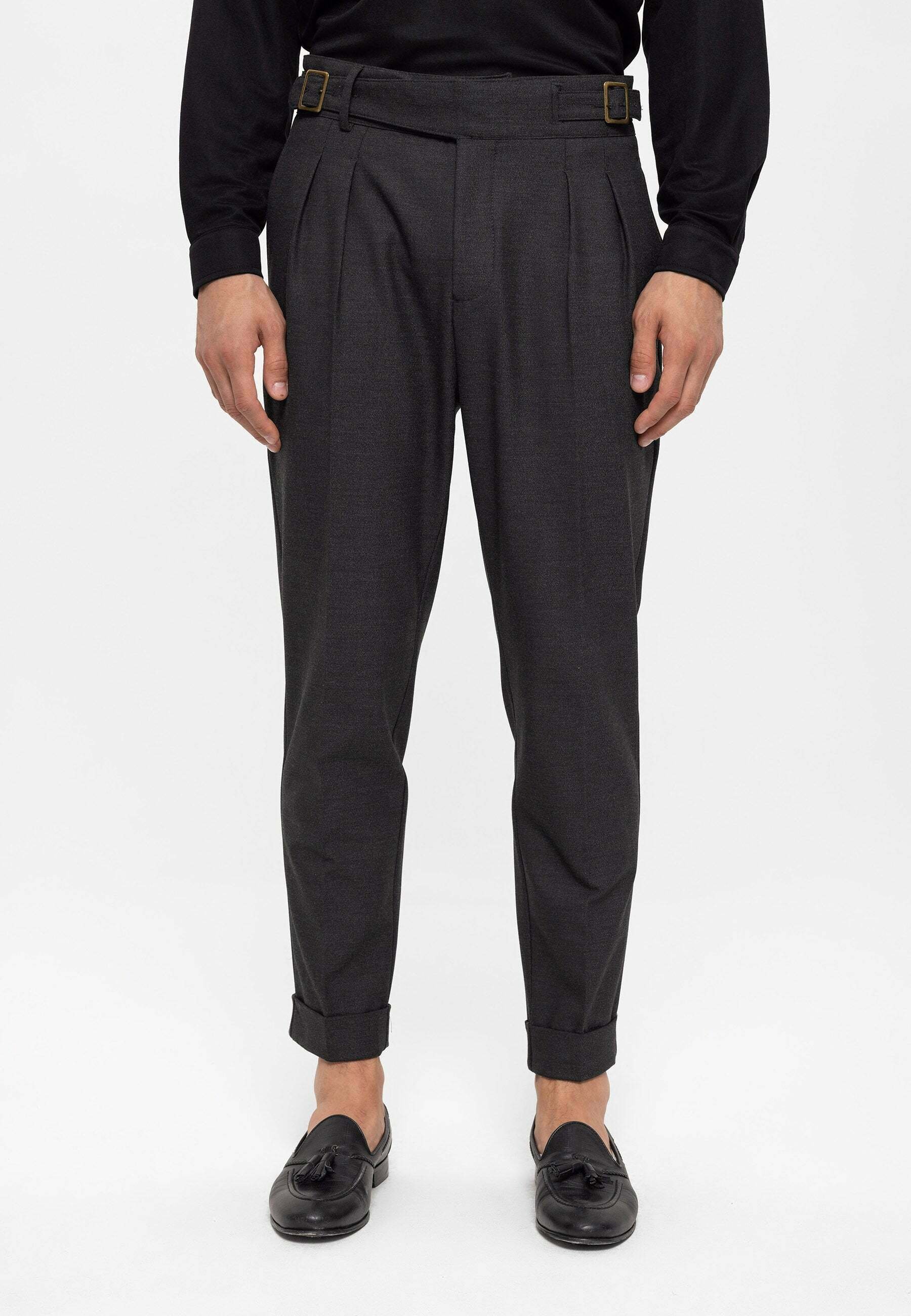 Antioch PLEATED WITH BUCKLE BELT DETAIL - Stoffhose - smoked 