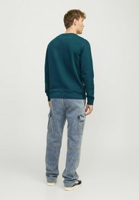 Jack & Jones JJESTAR CREW NECK - Sweatshirt - deep teal