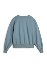 Lichtblauwe sweatshirt met een ronde hals, verlaagde schouders, ribgebreide manchetten en onderzoom. Gemaakt van zachte stof met een gladde textuur.