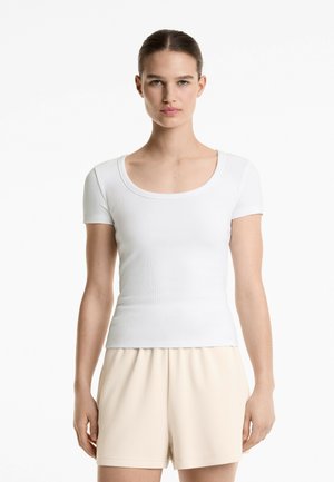 OYSHO SOFT TOUCH HEAVY RIB ROUND NECK - T-shirt basic - white