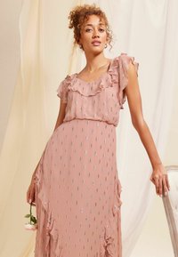 Love & Roses RUFFLE DETAIL - REGULAR FIT - Proginė apranga - pink