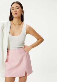 Koton MEDIUM RISE SLIT - Minirok - pink