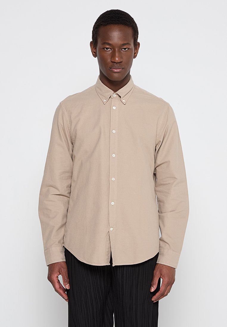 NN.07 Overhemd zandkleur