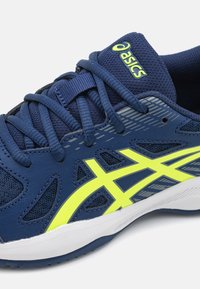 ASICS UPCOURT 6 UNISEX - Obuća za rukomet - blue expanse/safety yellow