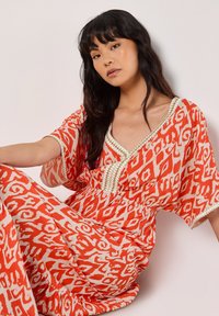 Apricot IKAT SWIRL SHIMMER - Maxi-jurk - orange
