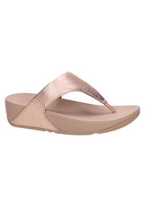 Rožu zelta pludmales sandales ar teksturētu siksniņu un mīkstu gaismas bēša platformas zoli. Elegants dizains ar smalkām akcentiem.