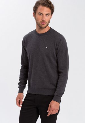 Cross Jeans, Sweter