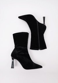 LIMMA VIETNAM - Botines - black