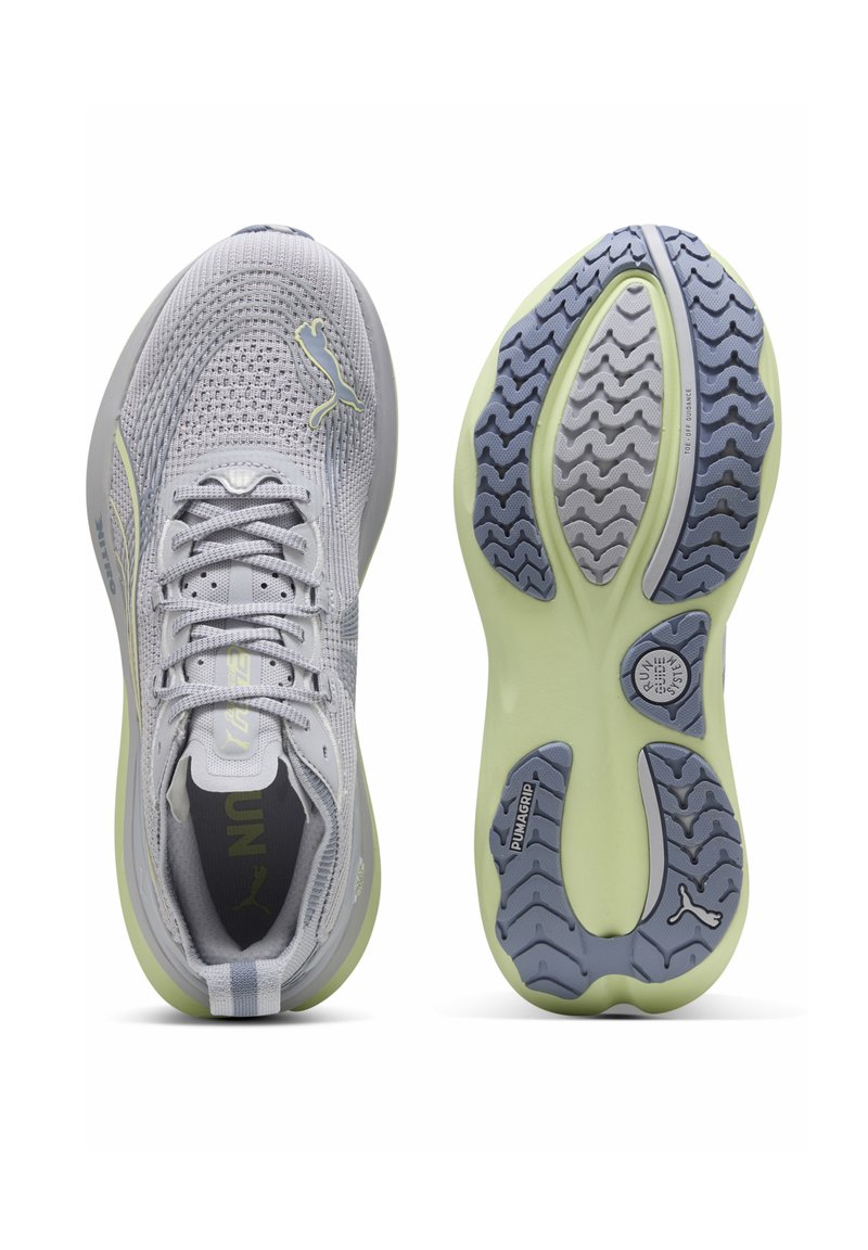 Puma FOREVER NITRO 2 - Road running shoes - vibrant/silver  display picture 1