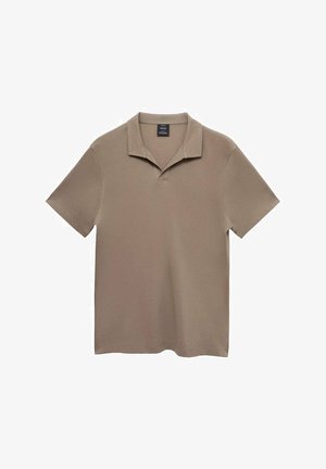 Bežna polo majica s kratkimi rokavi in klasičnim ovratnikom, izdelana iz gladkega materiala, z oznako na vratu za identifikacijo blagovne znamke.