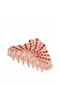 Fermaglio per capelli in plastica rosa a forma di farfalla, decorato con strass rossi e verdi lungo la superficie e con più dentini per fissare i capelli.