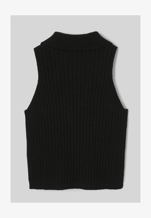 Gilet en maille côtes noir sans manches avec col montant, présenté à plat sur un fond gris clair.