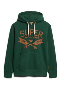 Sudadera verde de mezcla de algodón. Cuenta con un bolsillo frontal, capucha con cordón y texto gráfico naranja con imágenes de sierras. Ajuste clásico.