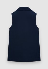 Veste sans manches bleu marine avec col pointu, lignes épurées et texture lisse. Pas de coutures ni d'ornements visibles.