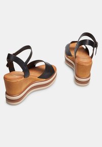 Bata Sandali con plateau - schwarz