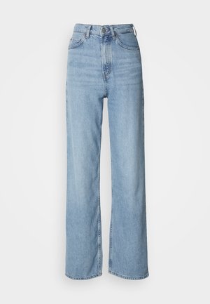 Hellblaue hochgeschnittene Jeans mit geradem Bein, aus Denim gefertigt, mit einem Frontknopfverschluss und dezenten Verblassungen.