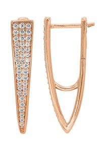 Due o orecchini in oro rosa con design triangolare, uno decorato con cristalli trasparenti e l'altro liscio con un'apertura circolare.
