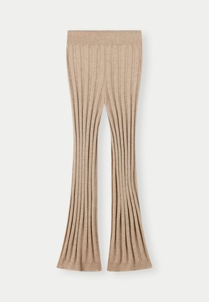 Beige Schlaghosen mit vertikalen Falten, aus weichem Stoff gefertigt. Breiter Bund für Komfort, strukturierte Optik insgesamt.