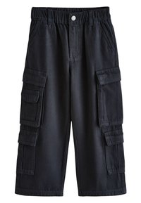 Pantalon cargo noir en tissu durable, doté de multiples poches latérales, d'un bouton à l'avant et d'une ceinture élastique pour le confort.