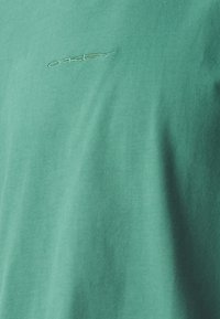 Oakley SOHO TEE - Jednoduché tričko - viridian