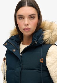 Superdry & Co EVEREST - Weste - eclipse navy