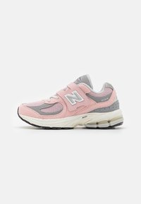 New Balance - 2002 - Pohodni športni copati - pink/grey Miniaturna slika 1