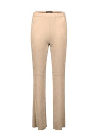 Beżowe zamszowe spodnie prostego kroju z elastycznym pasem i rozcięciami po bokach u dołu, pokazane frontowo na białym tle.
