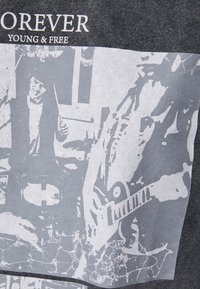 Koton - T-shirt z nadrukiem