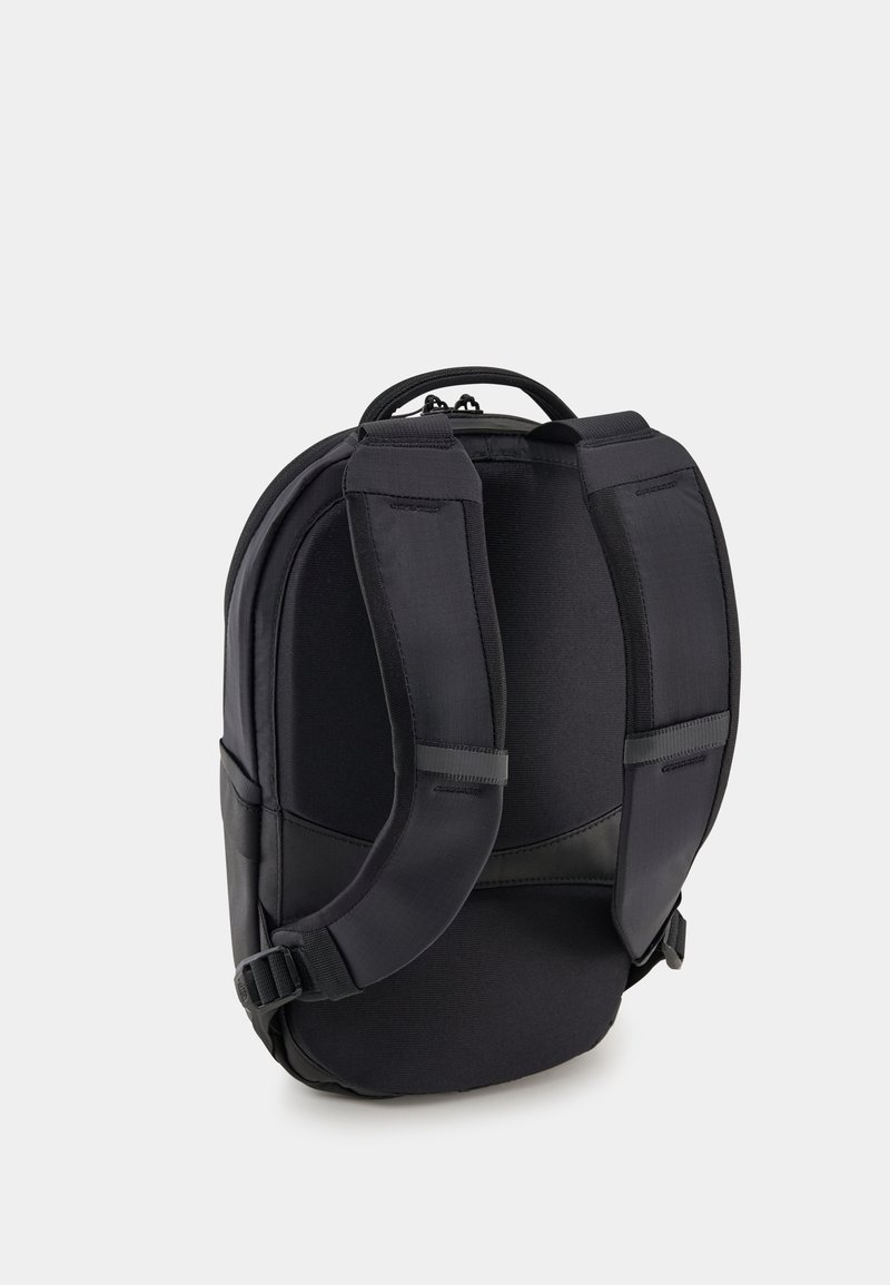 north face slim backpack
