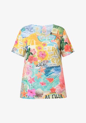 Koszulka z krótkim rękawem z wielokolorowym kolażem graficznym w stylu plażowym, w tym tropikalne kwiaty, muszle i rozgwiazdy.