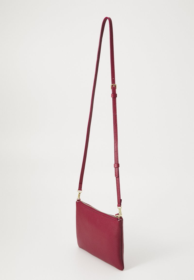 COCCINELLE Sac à épaule bandoulière baie en cuir pour femme - Beat Soft