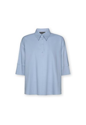 Camicia oversize azzurro chiaro con maniche a tre quarti, colletto con bottoni e patta centrale con bottoni.