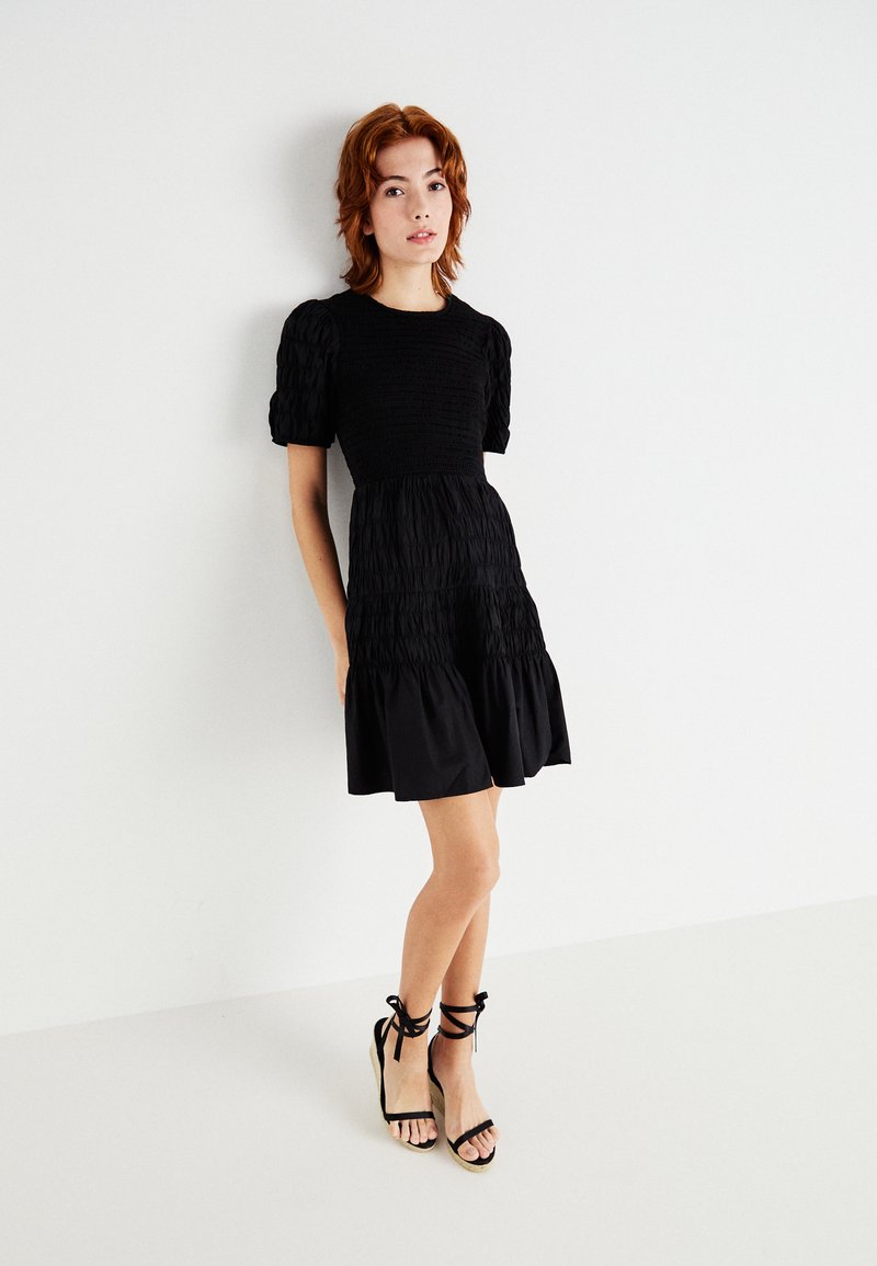 Vero Moda VMEMY SMOCK DRESS - Day dress - black - Zalando.ie