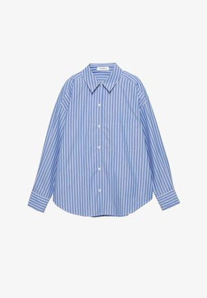 Blauw en witte verticaal gestreepte langemouwen overhemd met knoopsluiting, puntige kraag en één borstzak.