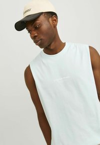 Jack & Jones JORVESTERBRO SLEEVELESS - Top - skylight