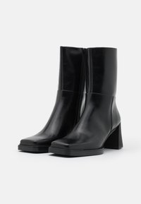 Vagabond Botines - black