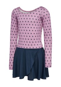 Różowa bluzka z długim rękawem i czarnym wzorem rowerów, zestawiona z granatową spódnicą z asymetrycznym dołem.
