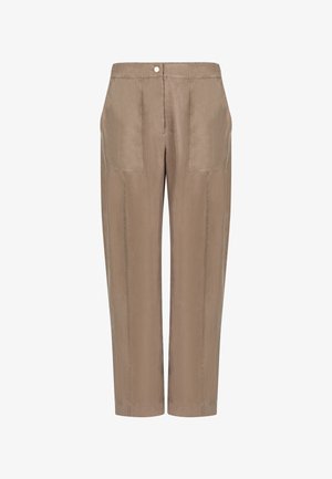 Pantalones de pierna recta color topo con cintura alta, bolsillos delanteros de parche y cierre de botones, mostrados sobre un fondo blanco.