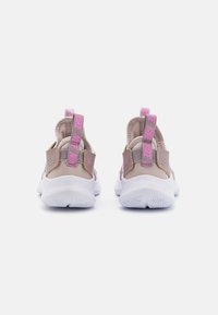 Nike Performance Zapatillas running asfalto - mauve