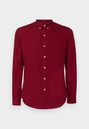 SLIM FIT GARMENT-DYED OXFORD SHIRT - Košeľa - red carpet